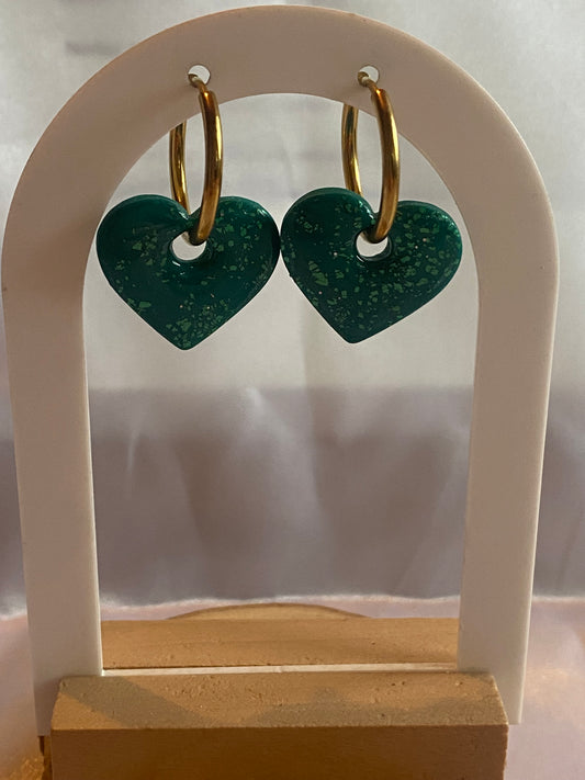 Pampilles coeur vert avec reflets vert brillant